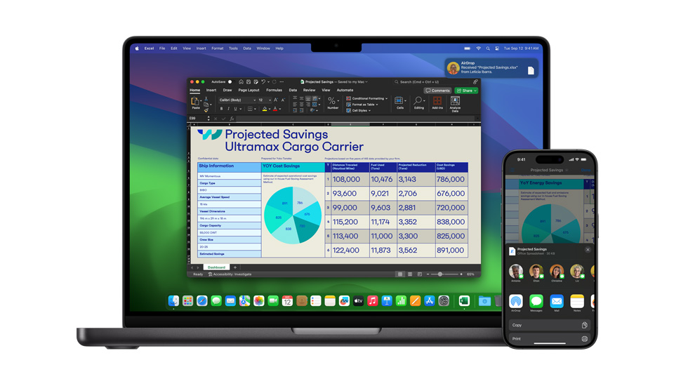 一台 Mac 和一部 iPhone 同时显示一份 Excel 表格。